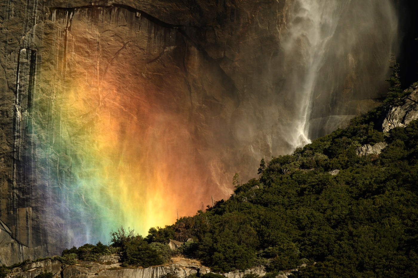 Water, Light & Stone, California in context